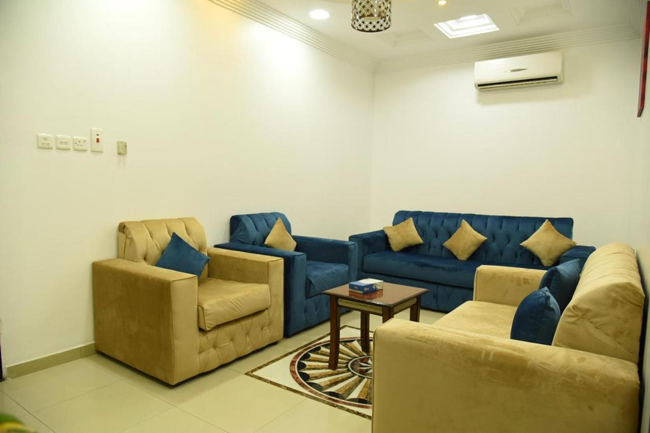 شقق جنان المفروشة Jenaan Apartments Najran Esterno foto